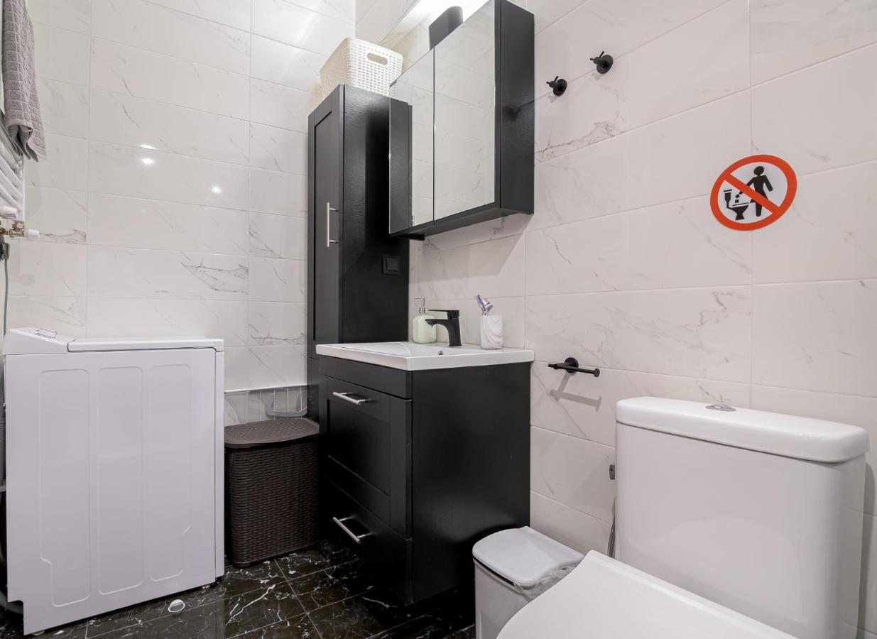 J&S Lux Central Suite 1 อเล็กซานโดรโพลิส ภายนอก รูปภาพ