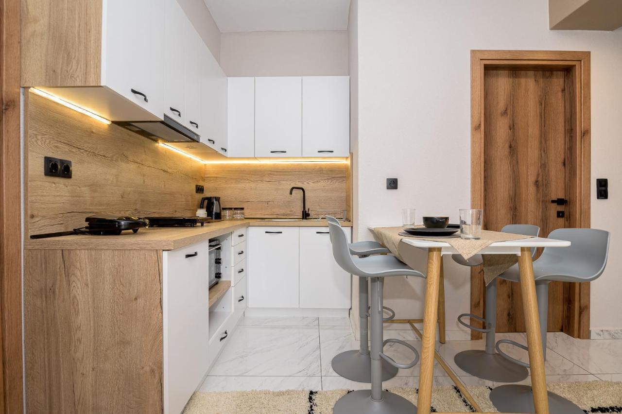 J&S Lux Central Suite 1 อเล็กซานโดรโพลิส ภายนอก รูปภาพ