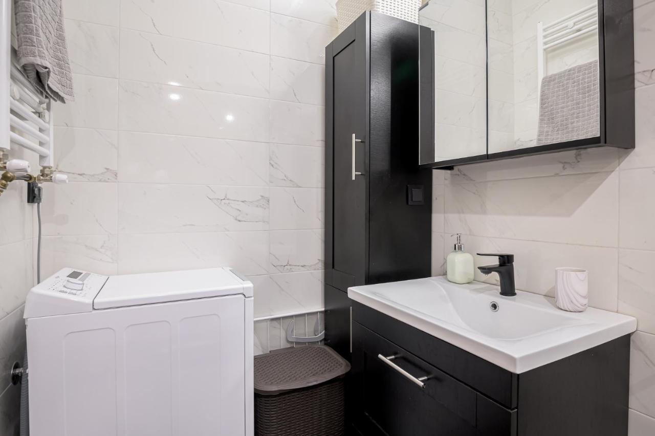 J&S Lux Central Suite 1 อเล็กซานโดรโพลิส ภายนอก รูปภาพ